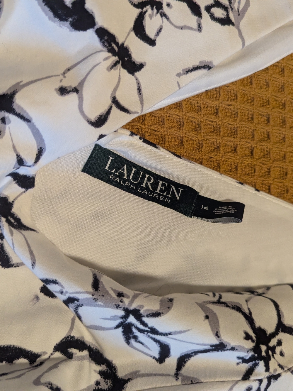 Ralph Lauren Black and White Floral Fit-and-Flare Dress, 14 - Picture 3 of 9